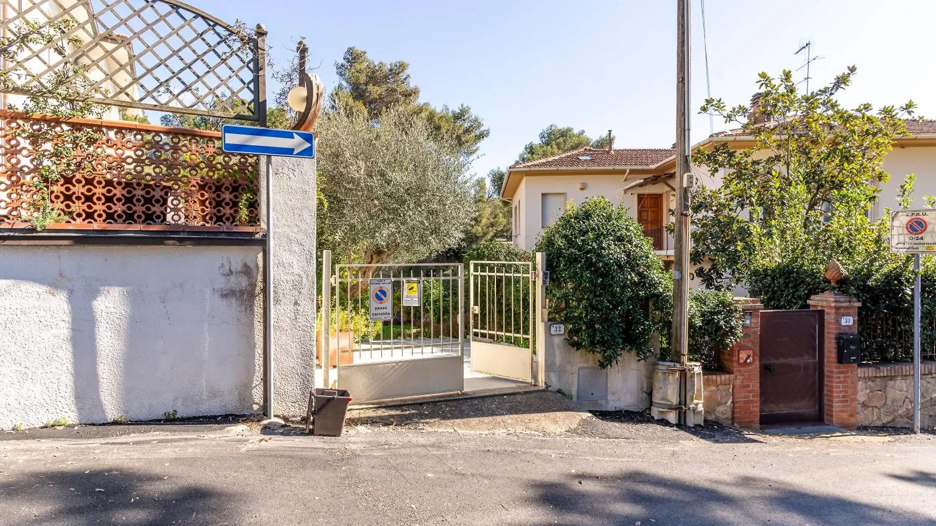 Il Nido Della Bounganville - Cozy Apt With Patio! 卡斯蒂利翁切洛